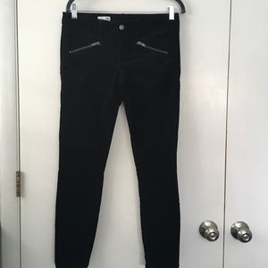 Gap black cotton velveteen skinny pants,, size 28r.